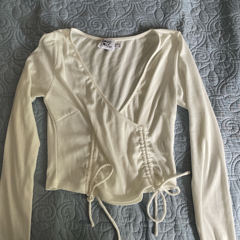 White long sleeve Princess Polly top